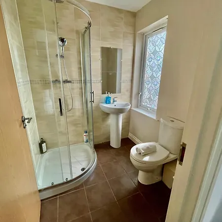2 Bedroom City-Centre Apartment With Free Parking Belfast Exterior photo