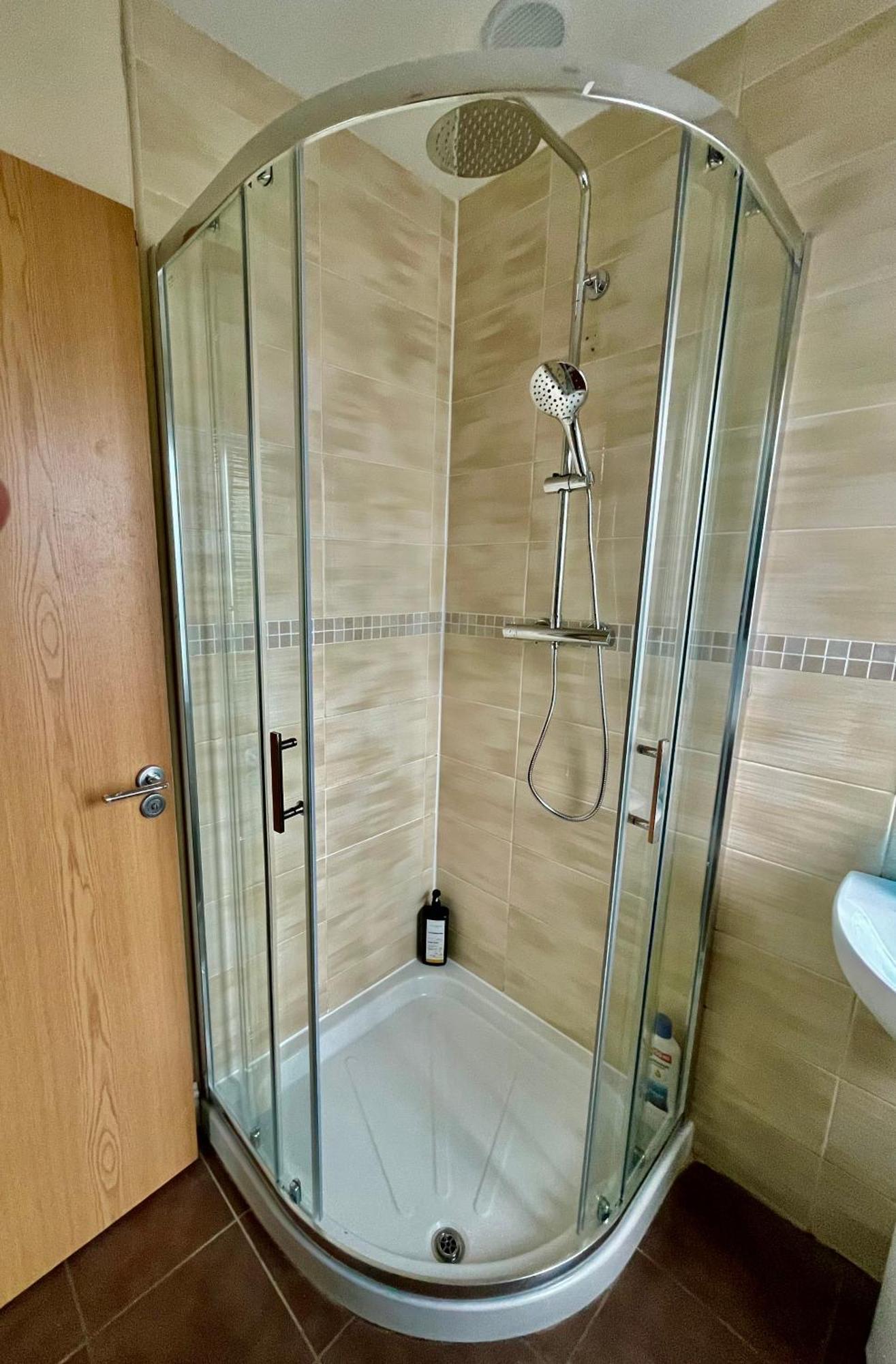 Apartment 2 Bedroom City-centre With Free Parking