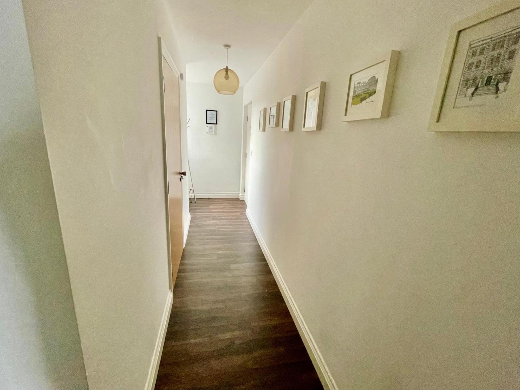 2 Bedroom City-centre With Free Parking Apartment Belfast