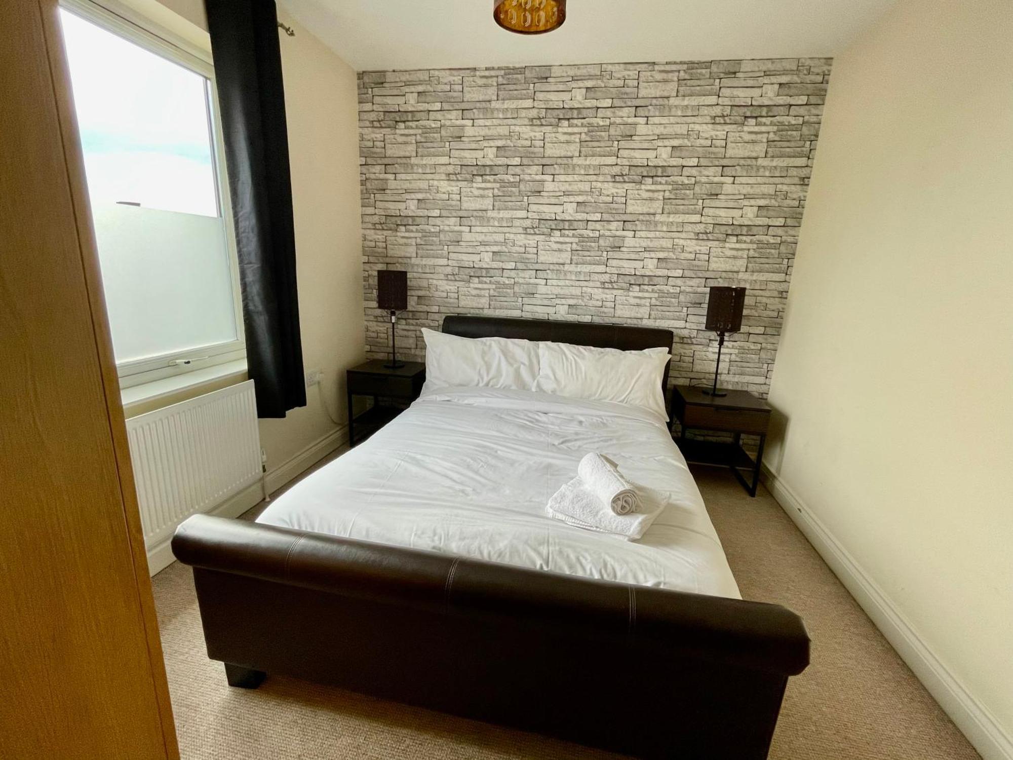 2 Bedroom City-centre With Free Parking Apartment Belfast