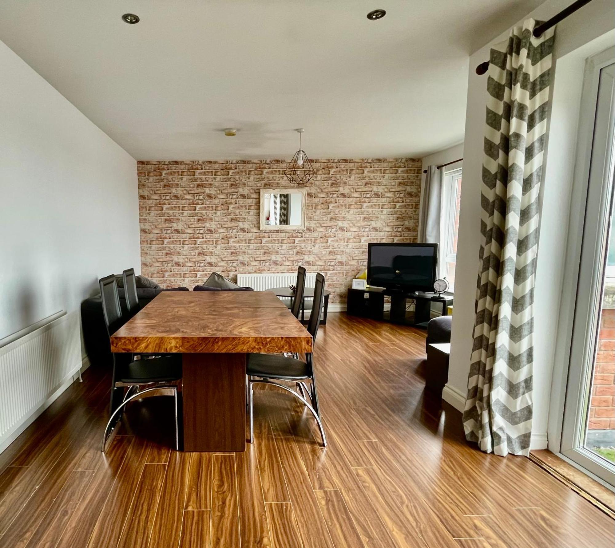 2 Bedroom City-centre With Free Parking Belfast