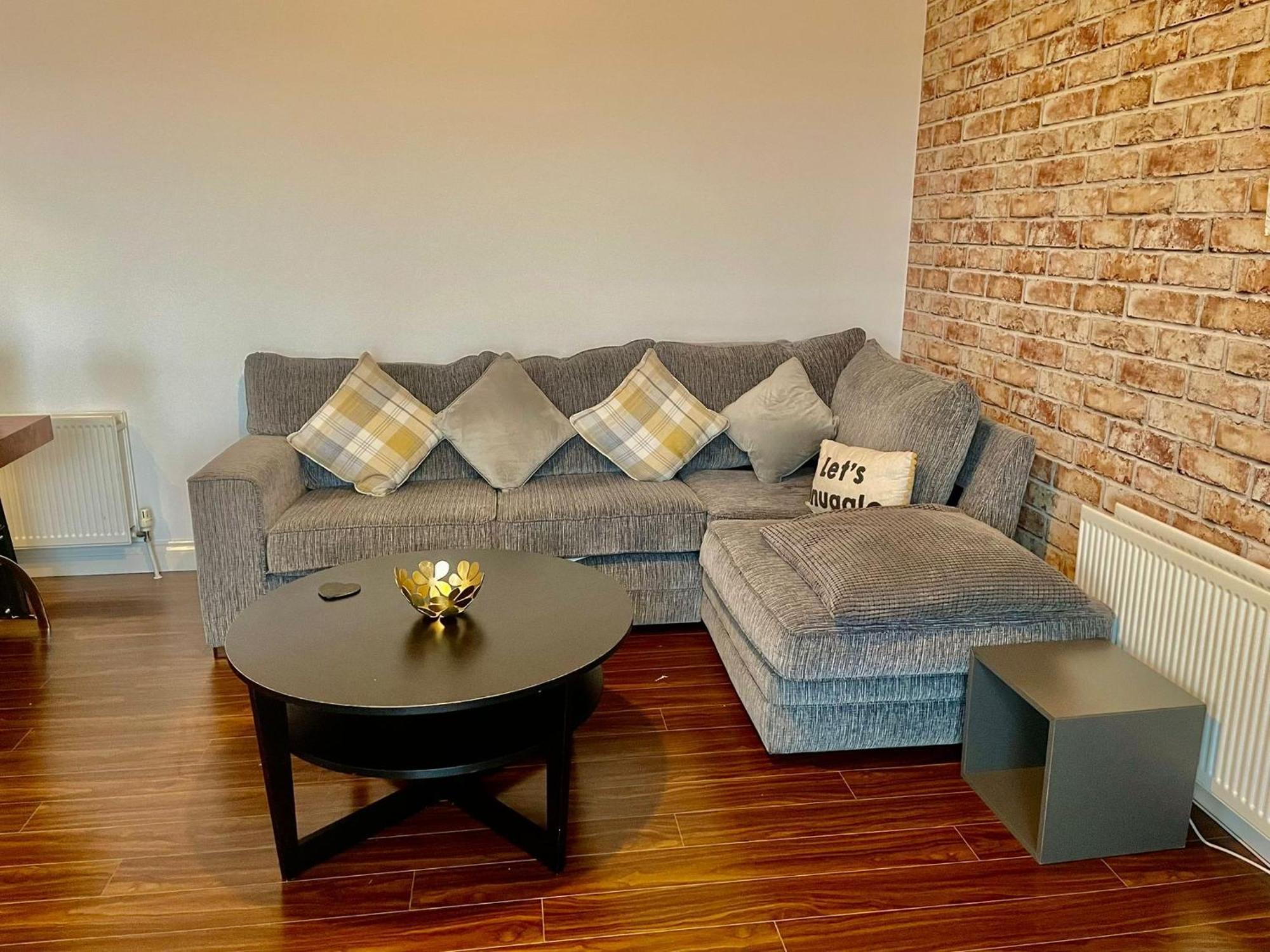 2 Bedroom City-centre With Free Parking Apartment Belfast